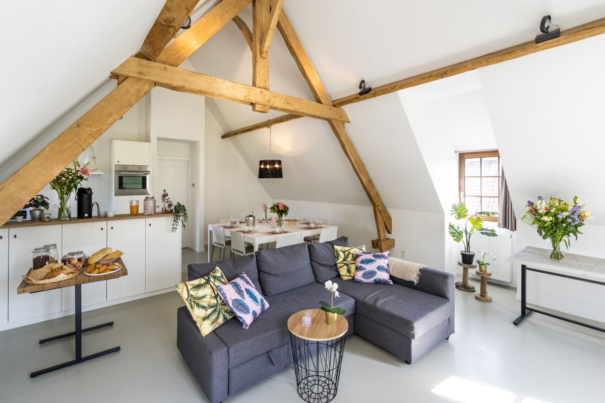 Lozer Lodge