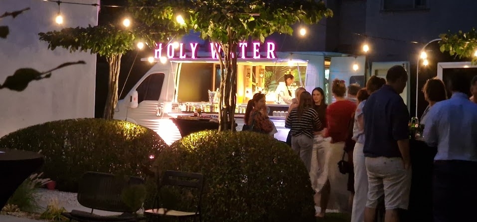 Holy-Water Drinkstruck