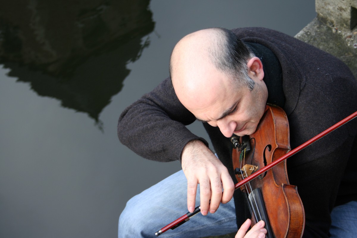 Violist Ara Hakobyan