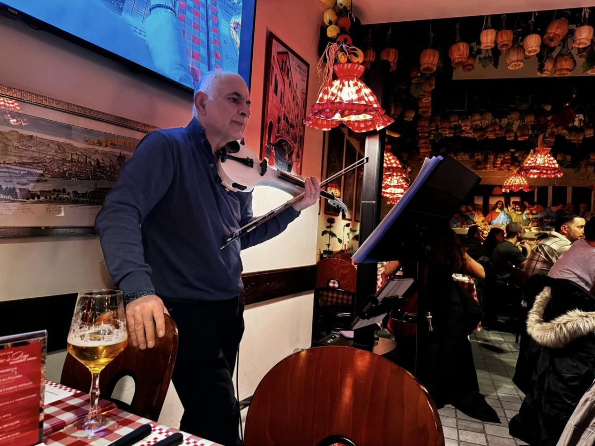 Violist Ara Hakobyan