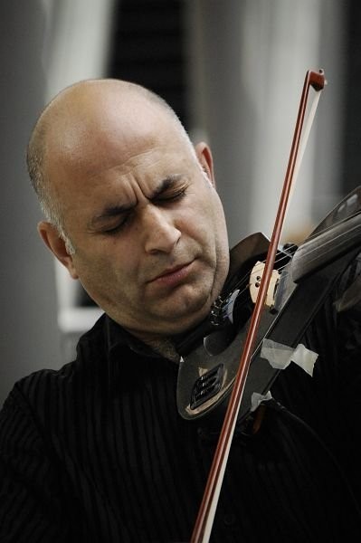 Violist Ara Hakobyan
