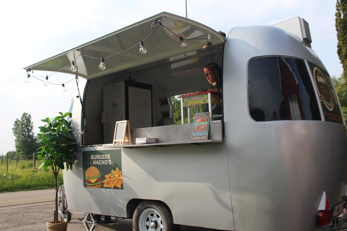 ANNY food on wheels
