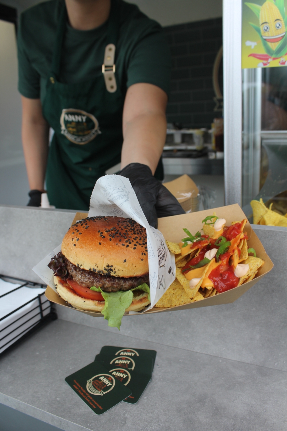 ANNY food on wheels