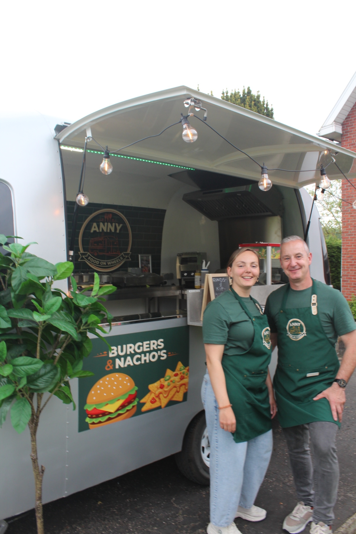 ANNY food on wheels