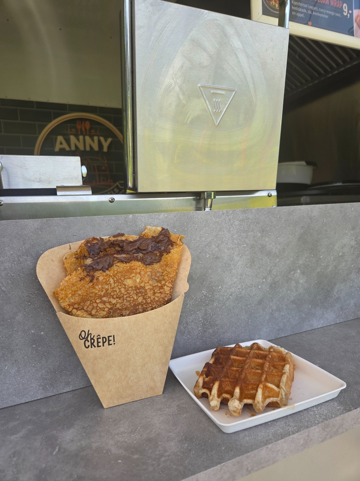 ANNY food on wheels
