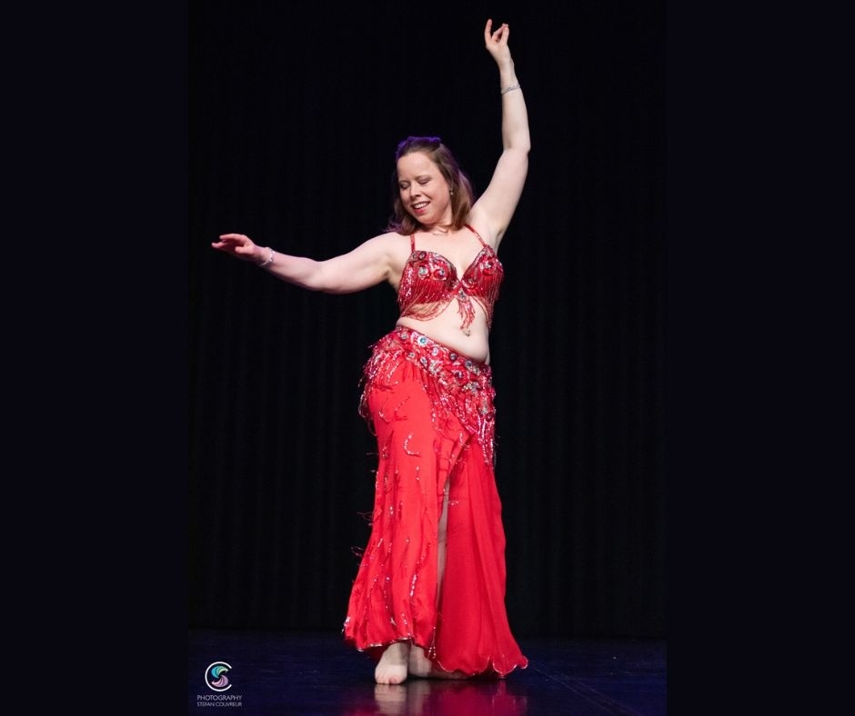 Buikdanseres Azhara