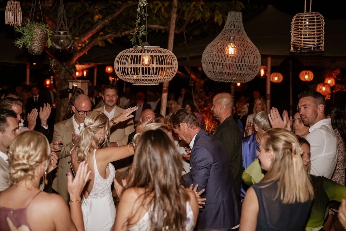 16 vragen voor je een dj vastlegt voor je huwelijk