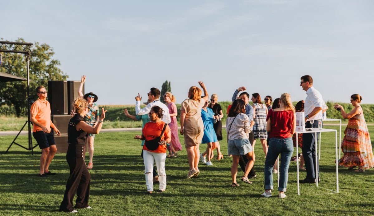 Waarom meet je campagnes, maar niet je personeelsfeest?